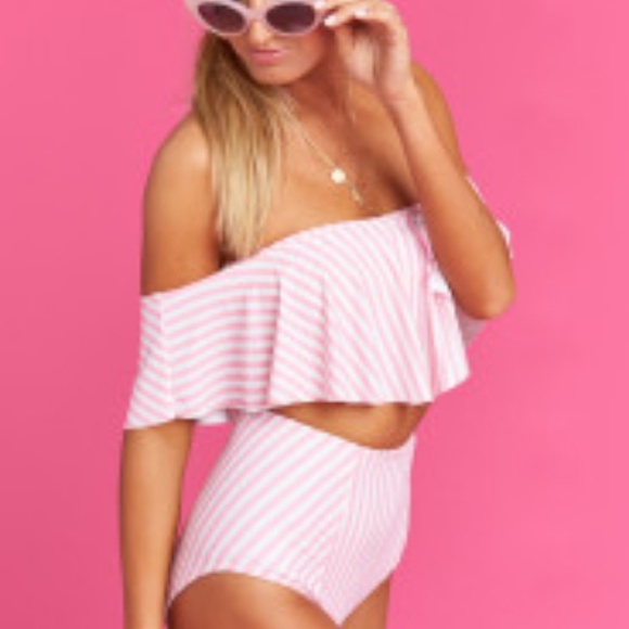 💕Show Me Your Mumu💕 Barbie Bikini TOP 🎉HP🎉 - Picture 4 of 8